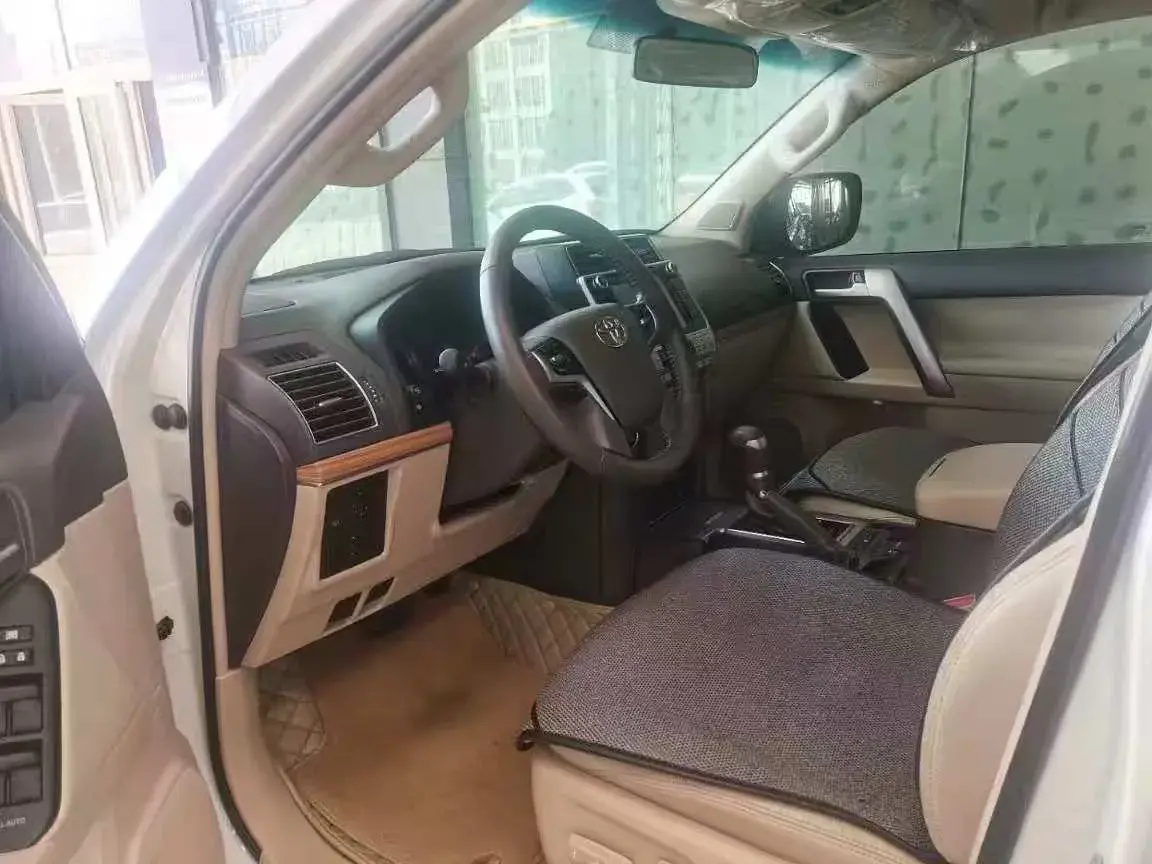 2019 TOYOTA LAND thumbnail 4