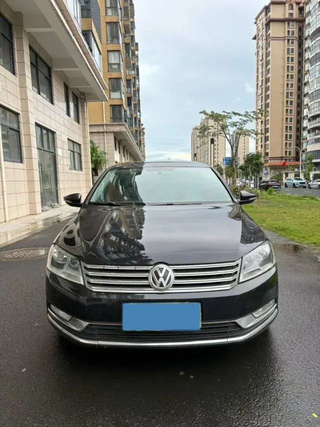 2015 VOLKSWAGEN MAGOTAN thumbnail 2