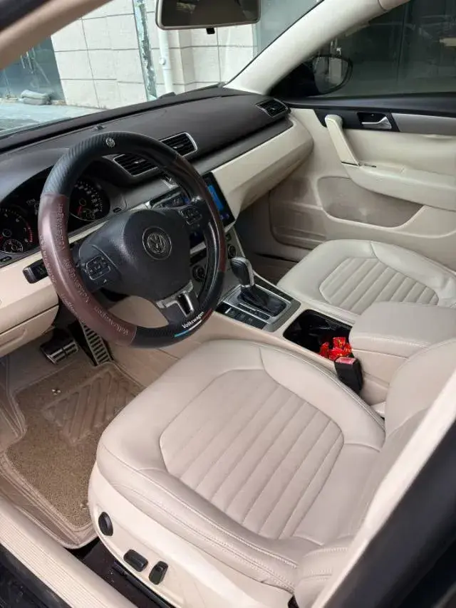 2015 VOLKSWAGEN MAGOTAN thumbnail 4