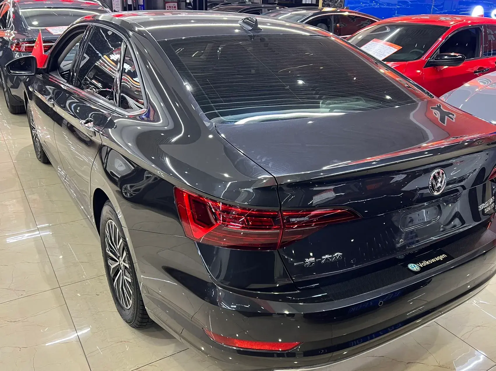 2019 VOLKSWAGEN SAGITAR thumbnail 4