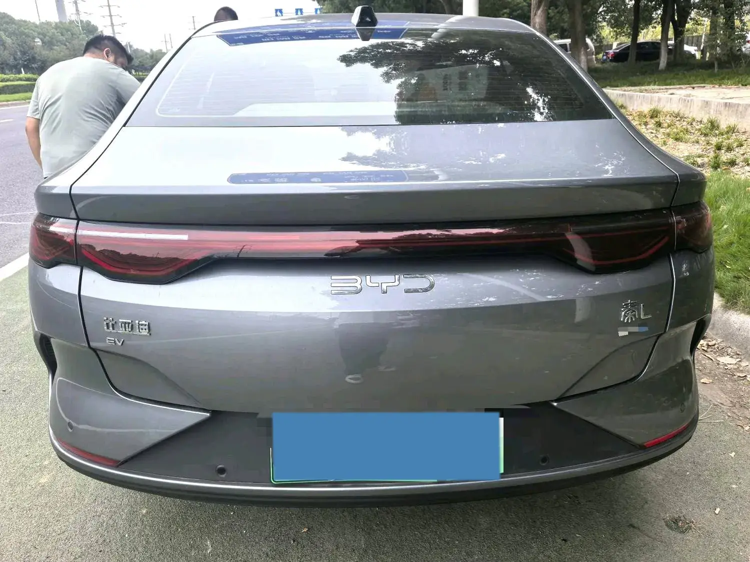 2025 BYD QINL thumbnail 3