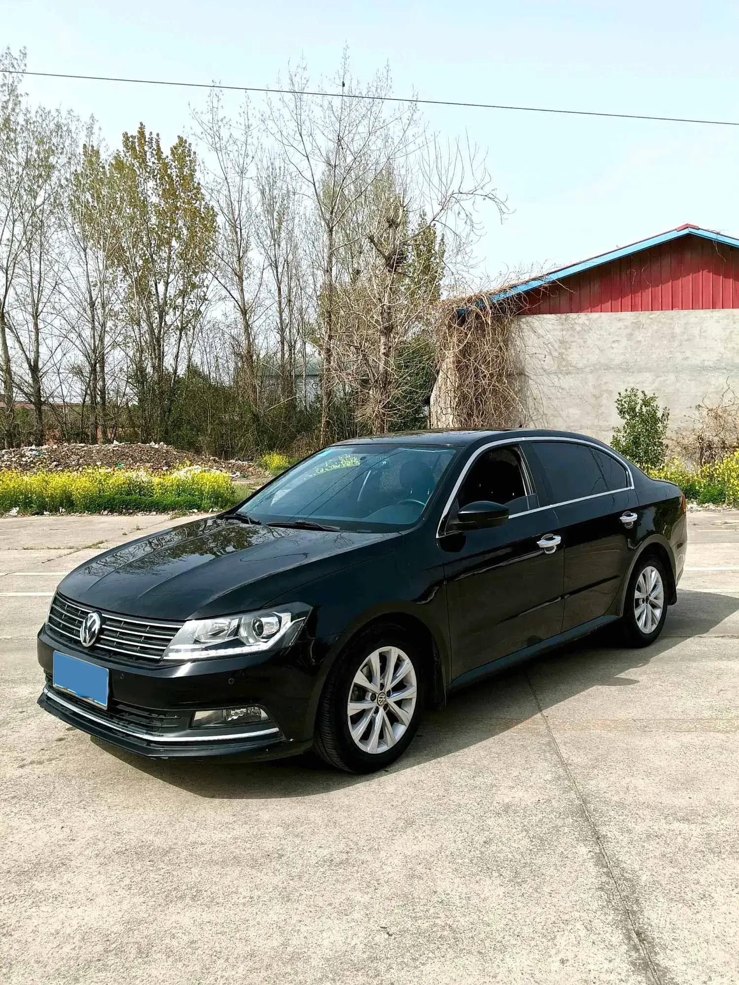 2017 VOLKSWAGEN LAVIDA view 1