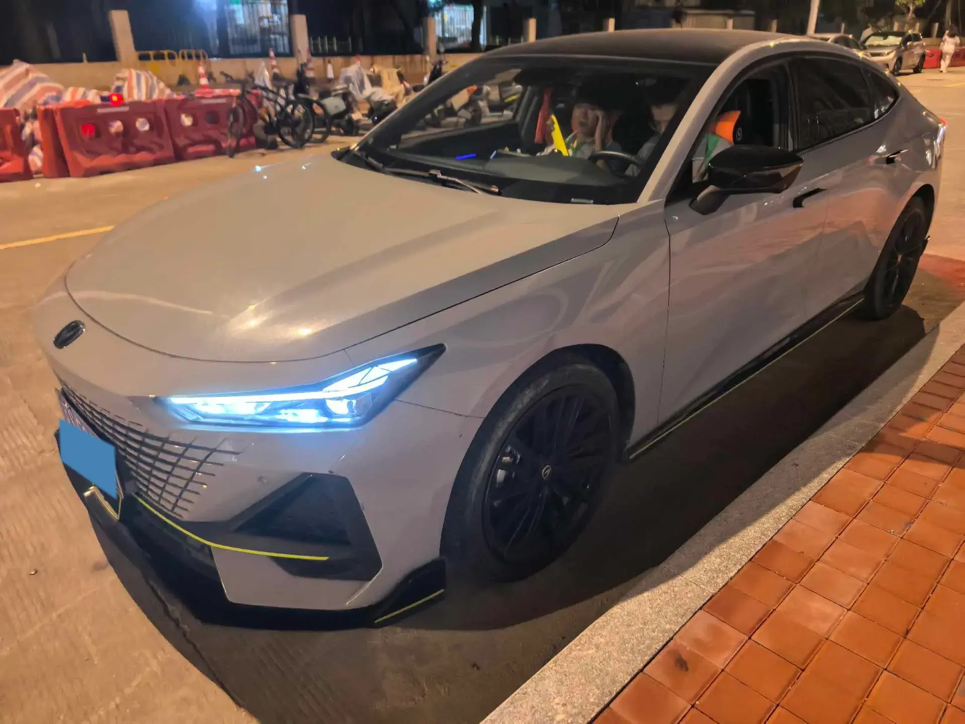 2022 CHANGAN UNI-V view 1