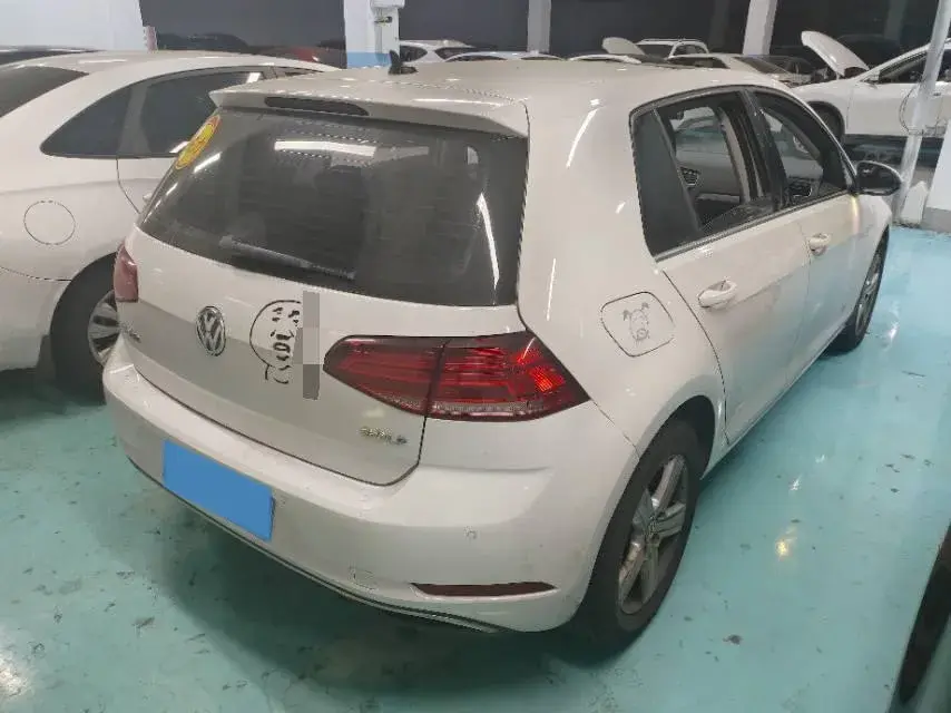 2019 VOLKSWAGEN GOLF thumbnail 4