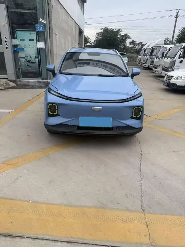 2022 GEOMETRY E thumbnail 2