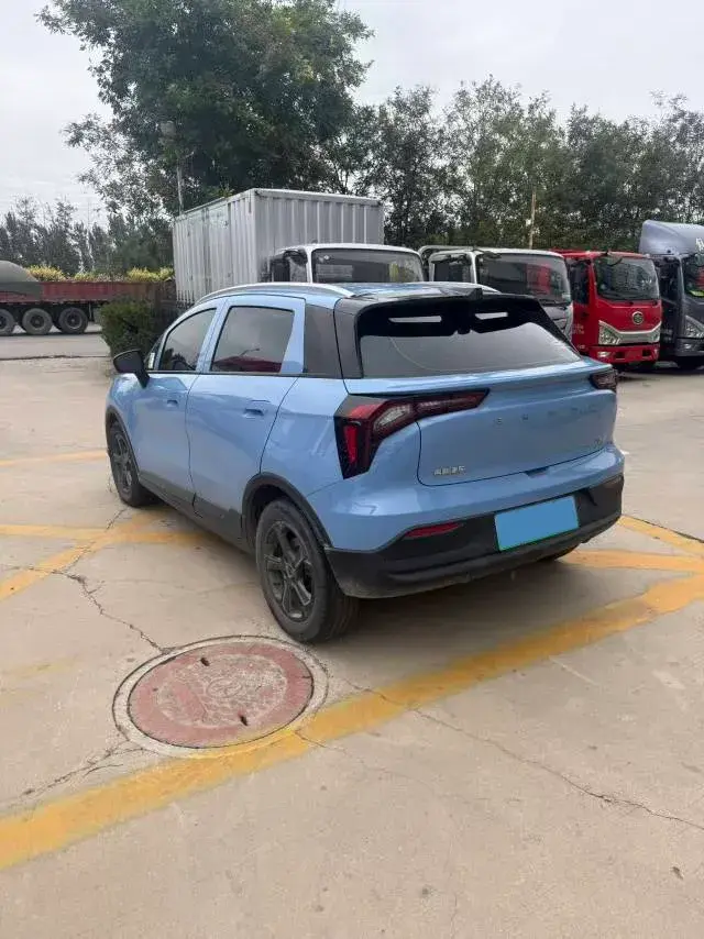 2022 GEOMETRY E thumbnail 4