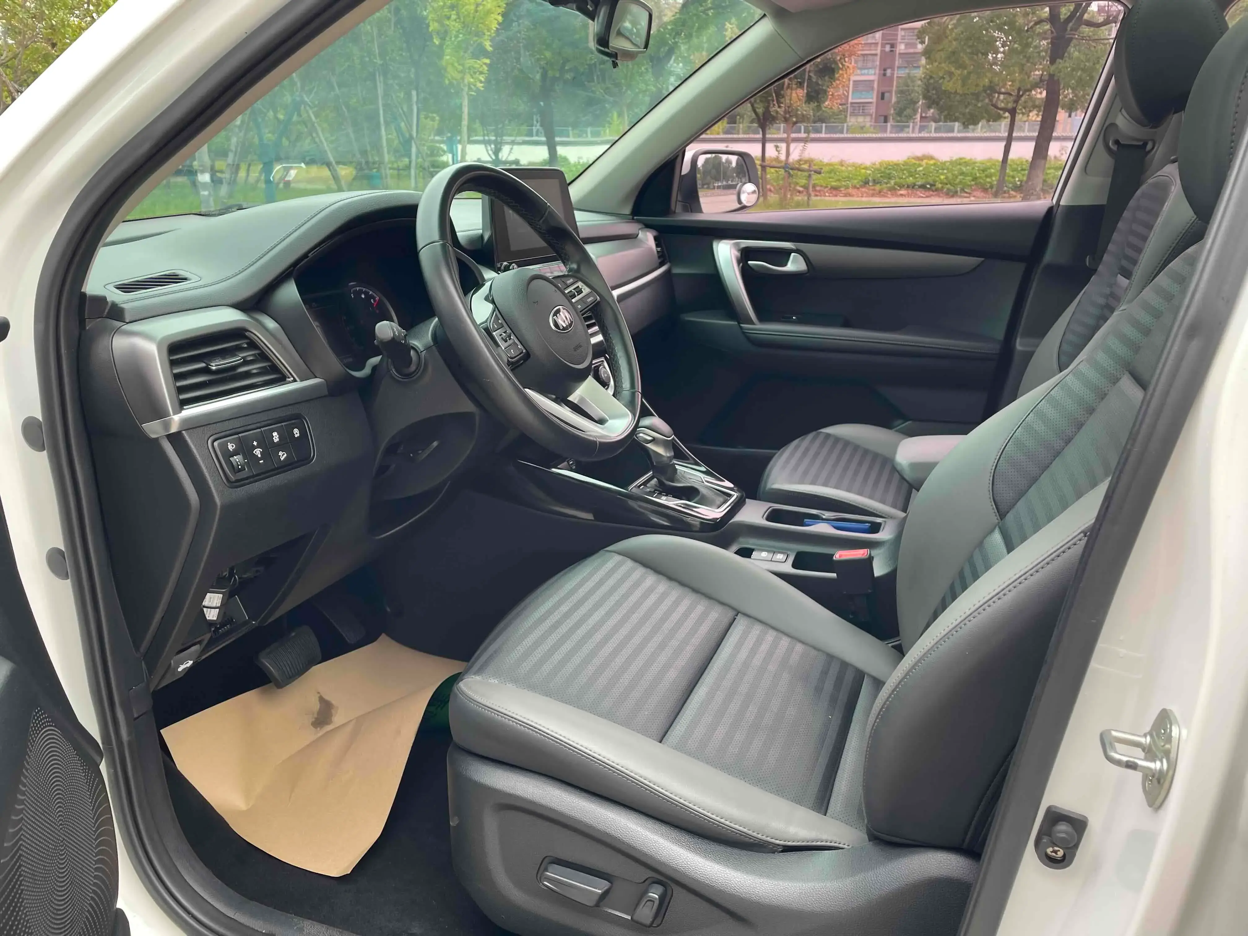 2018 KIA SPORTAGE thumbnail 4