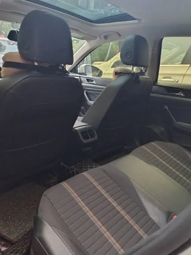 2019 VOLKSWAGEN LAVIDA thumbnail 3