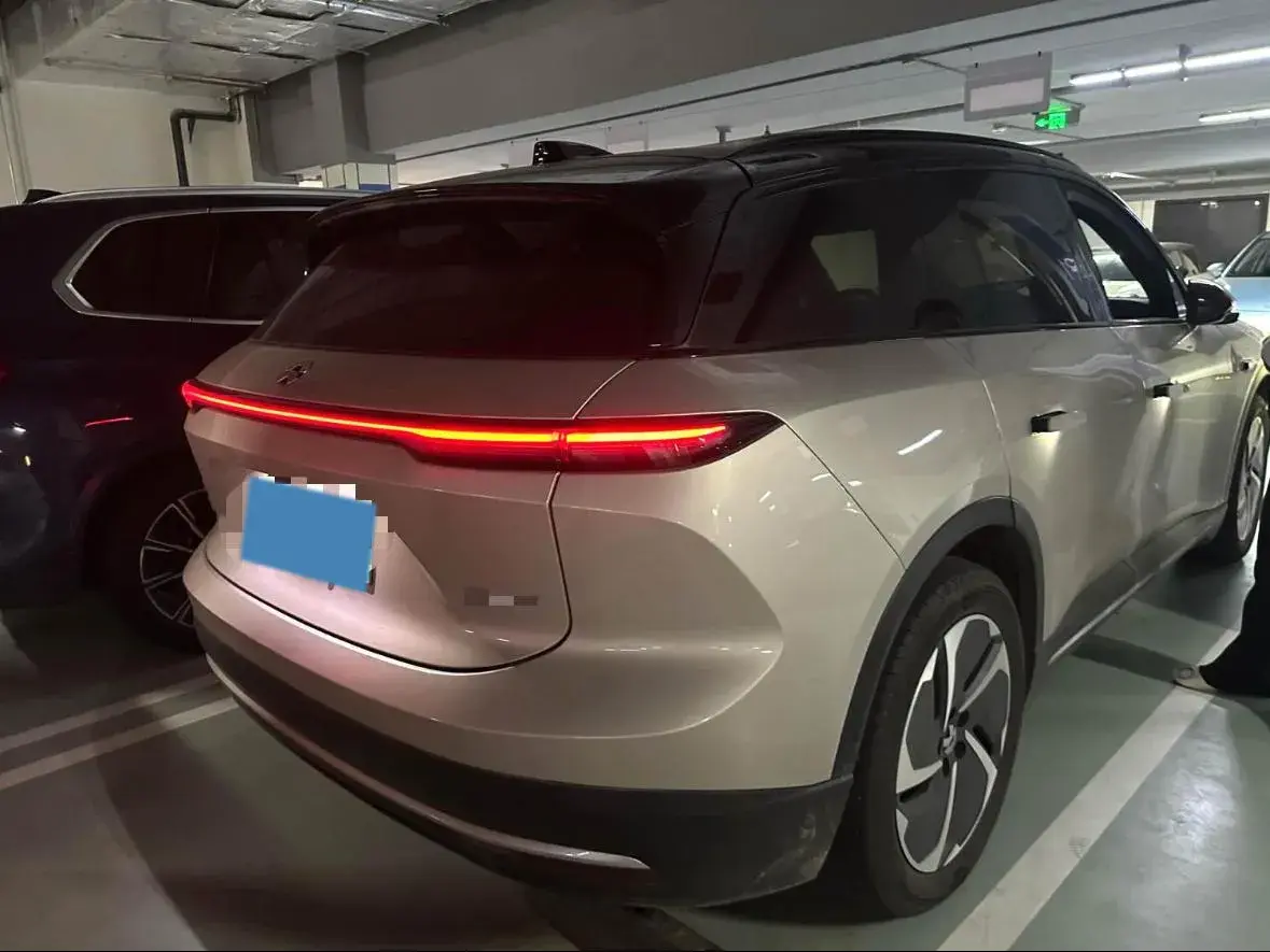 2023 NIO ES6 thumbnail 4