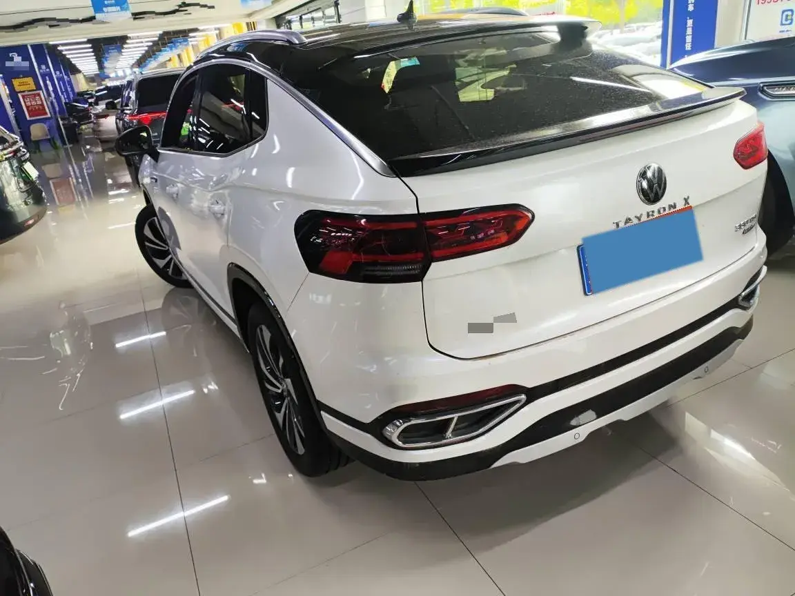 2020 VOLKSWAGEN TAYRON thumbnail 3