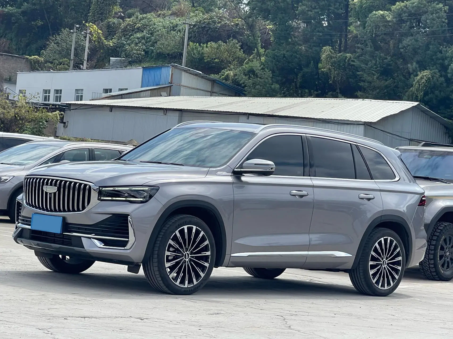2025 GEELY MONJARO view 1