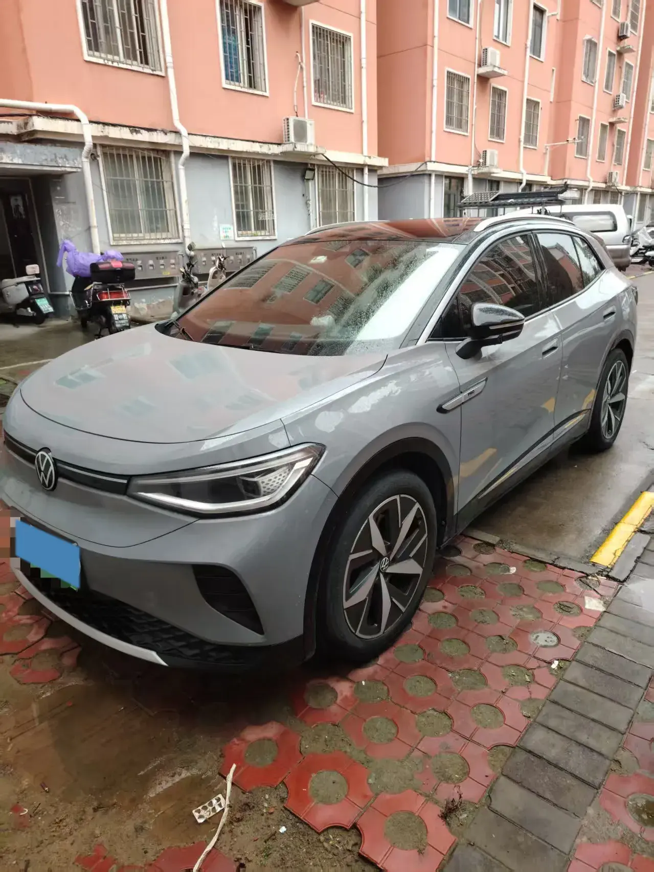 2021 VOLKSWAGEN ID.4 view 1