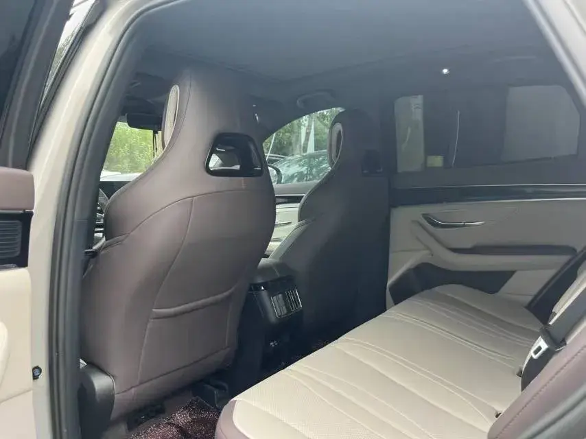 2024 BYD SONG thumbnail 3