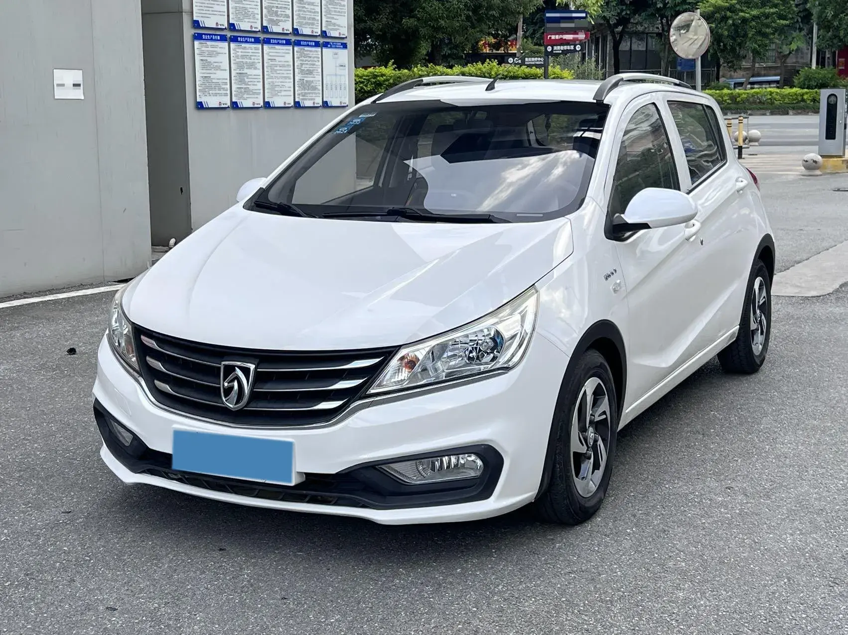 2017 BAOJUN 310 view 1