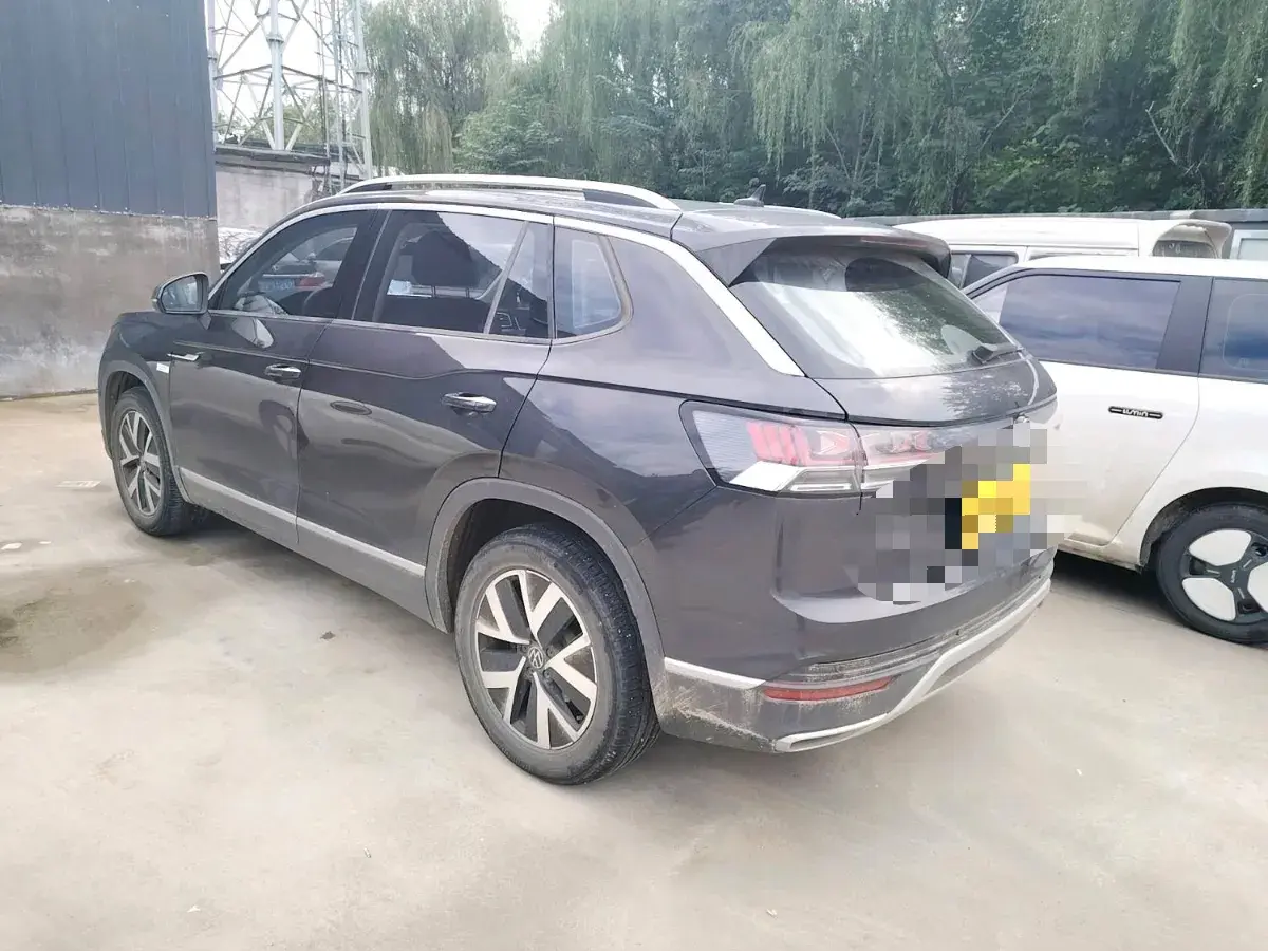 2023 VOLKSWAGEN TAYRON thumbnail 2