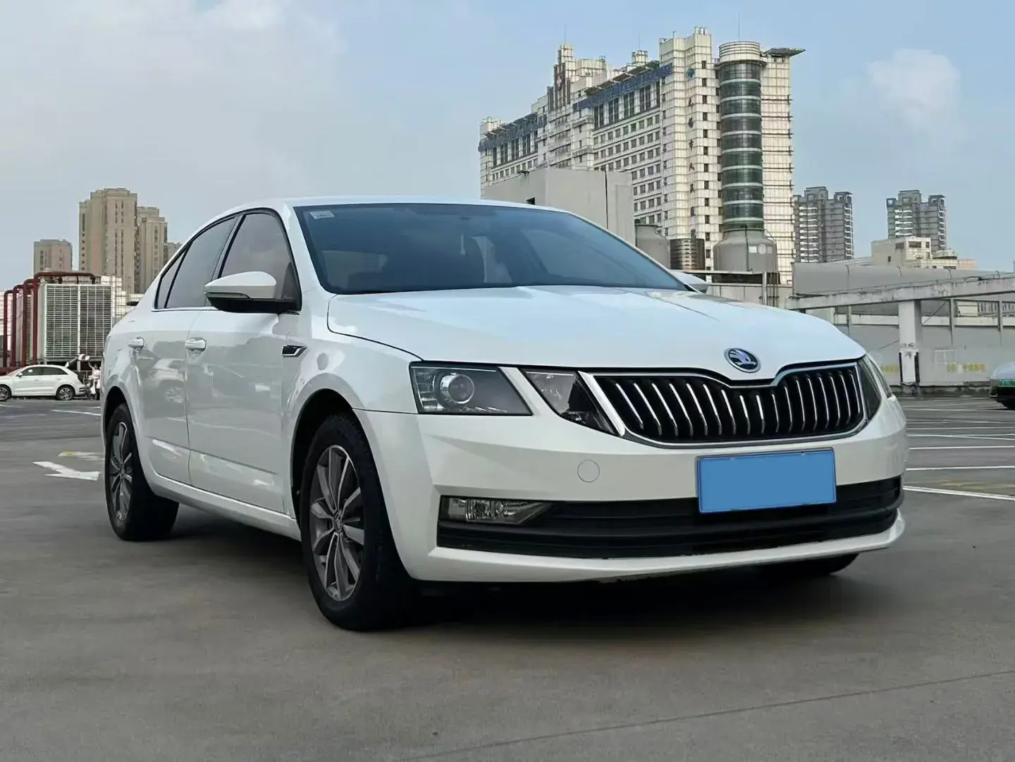 2018 SKODA OCTAVIA thumbnail 3