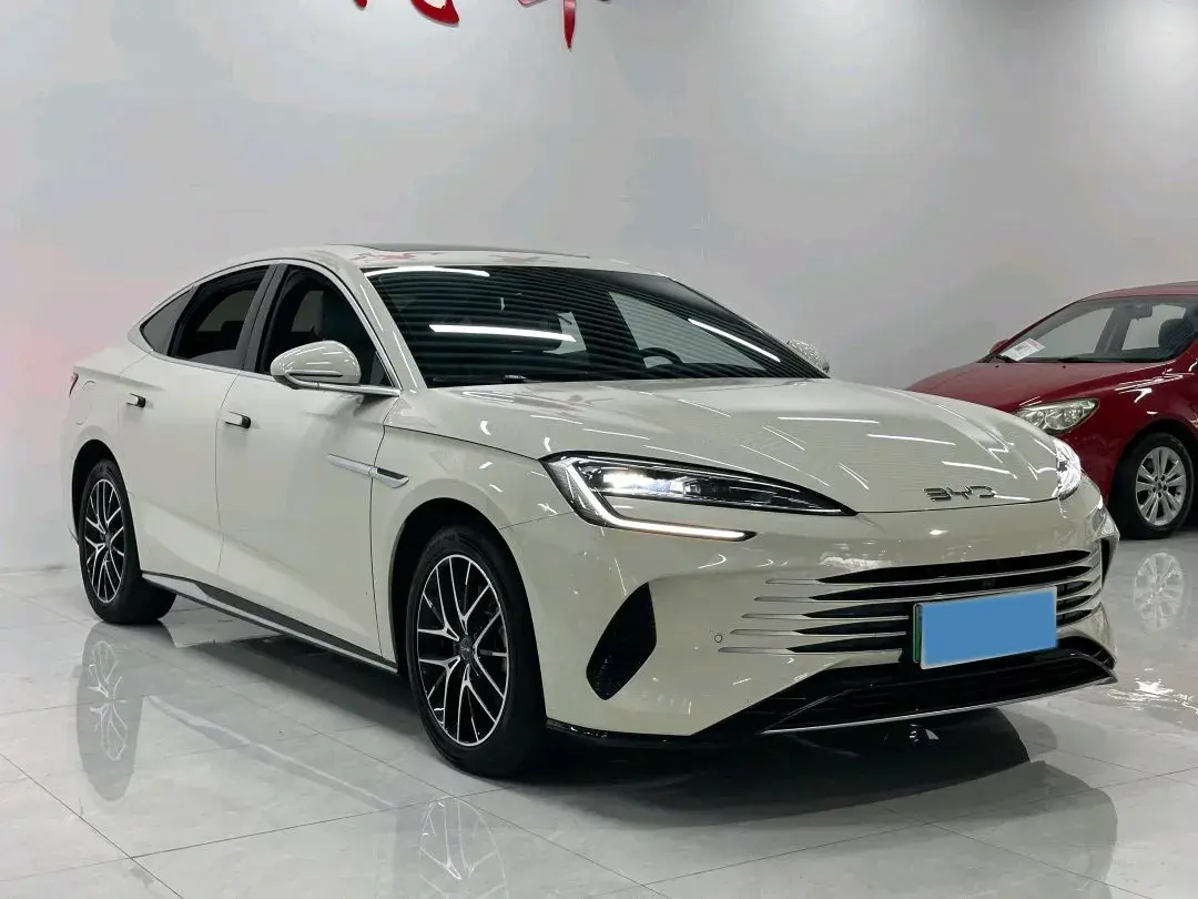 2023 BYD SEAL thumbnail 3