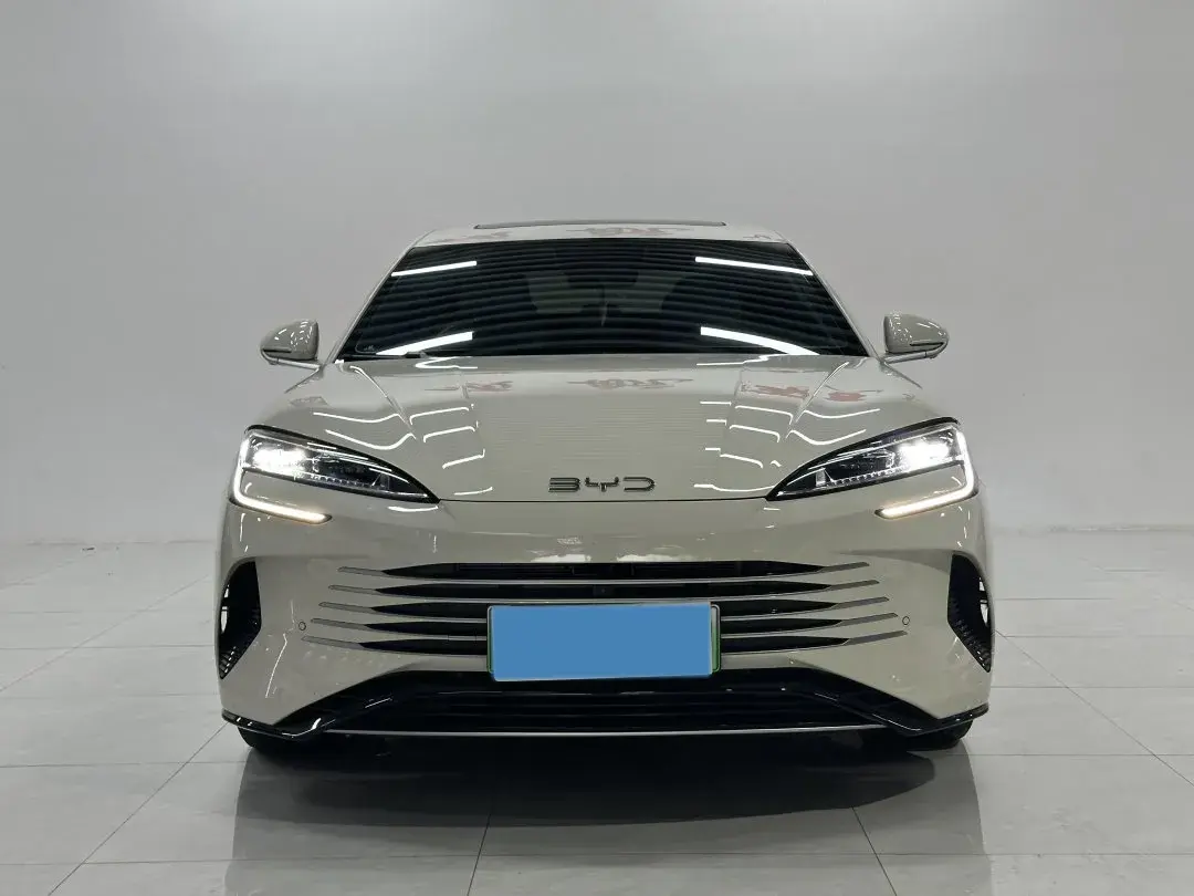 2023 BYD SEAL thumbnail 2