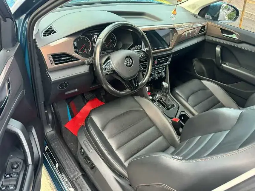 2021 VOLKSWAGEN THARU thumbnail 4