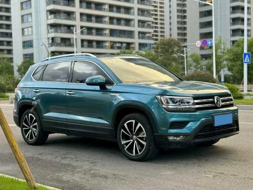 2021 VOLKSWAGEN THARU thumbnail 3