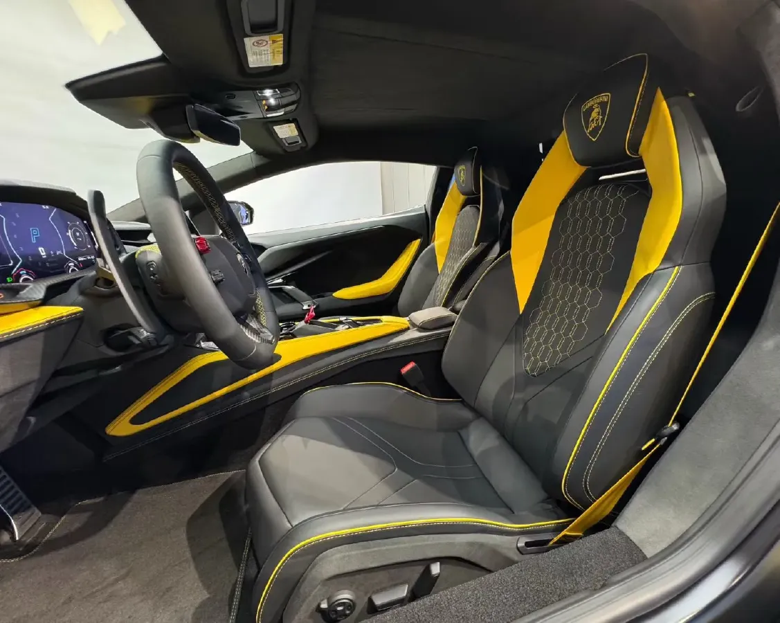 2023 Lamborghini Revuelto 6.5L 826HP V12 8DCT PHEV 3.8KWH,autocango,china used car exporter,china ev exporter,chinese used car exporter,chinese used ev exporter