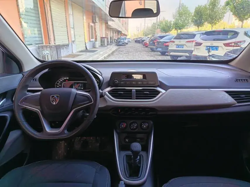 2017 BAOJUN 510 thumbnail 3