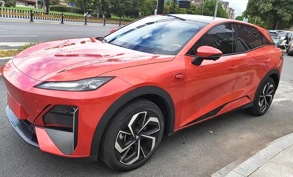 2024 DEEPAL S07 view 1