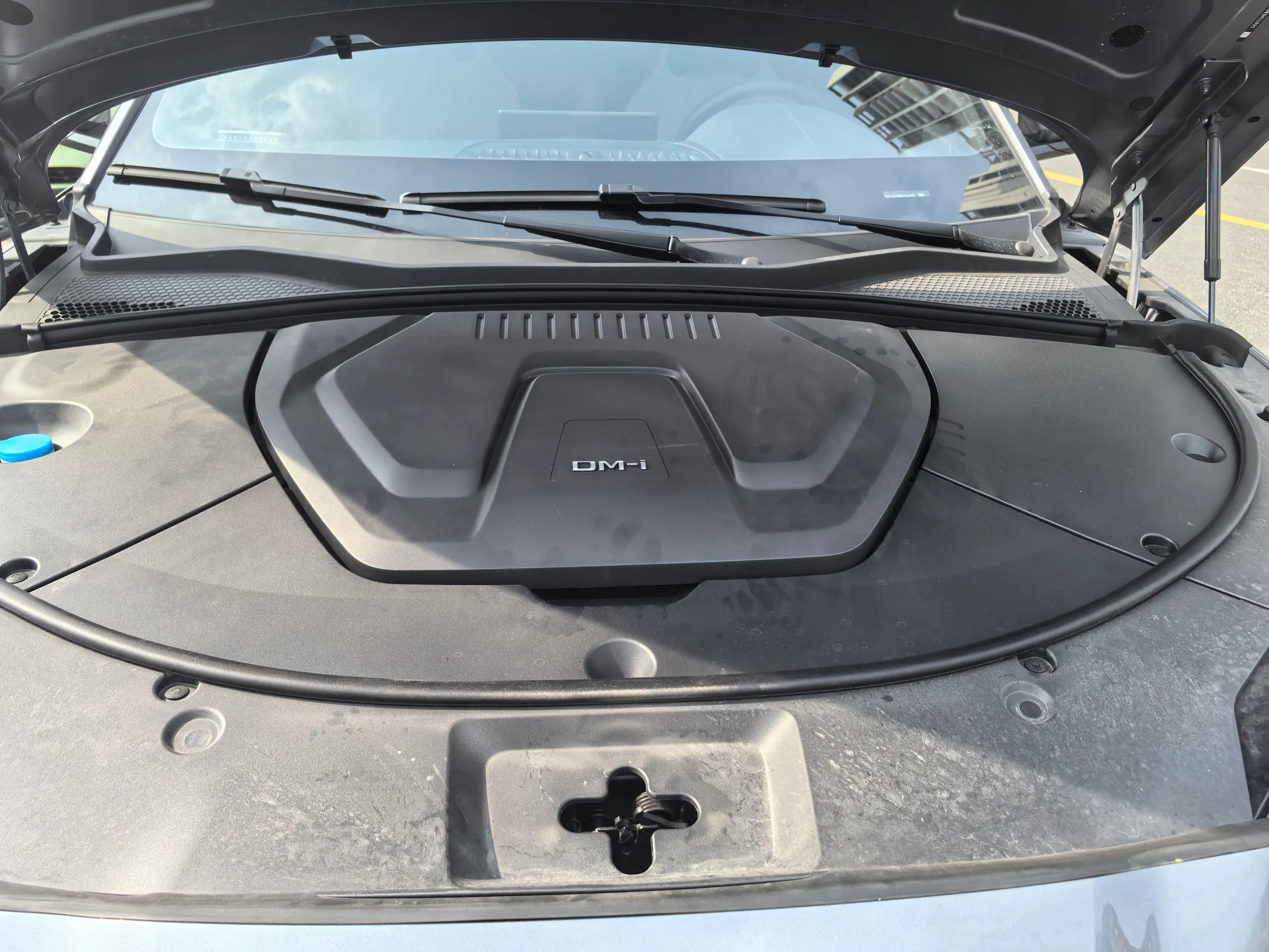 2024 BYD SONG thumbnail 3