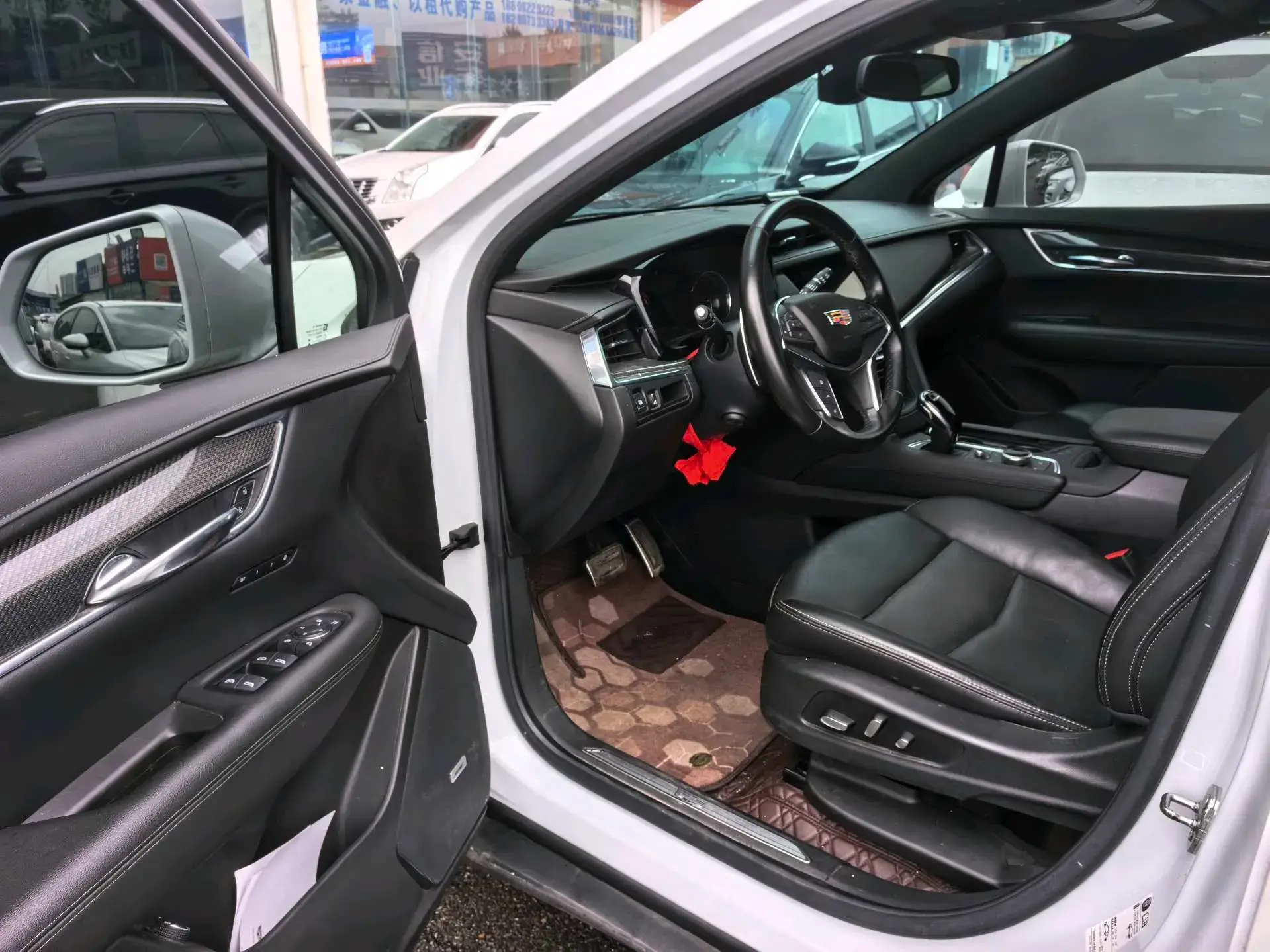 2024 CADILLAC XT5 thumbnail 3