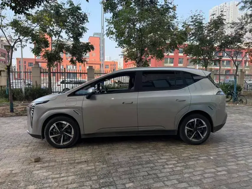 2024 AION Y thumbnail 4