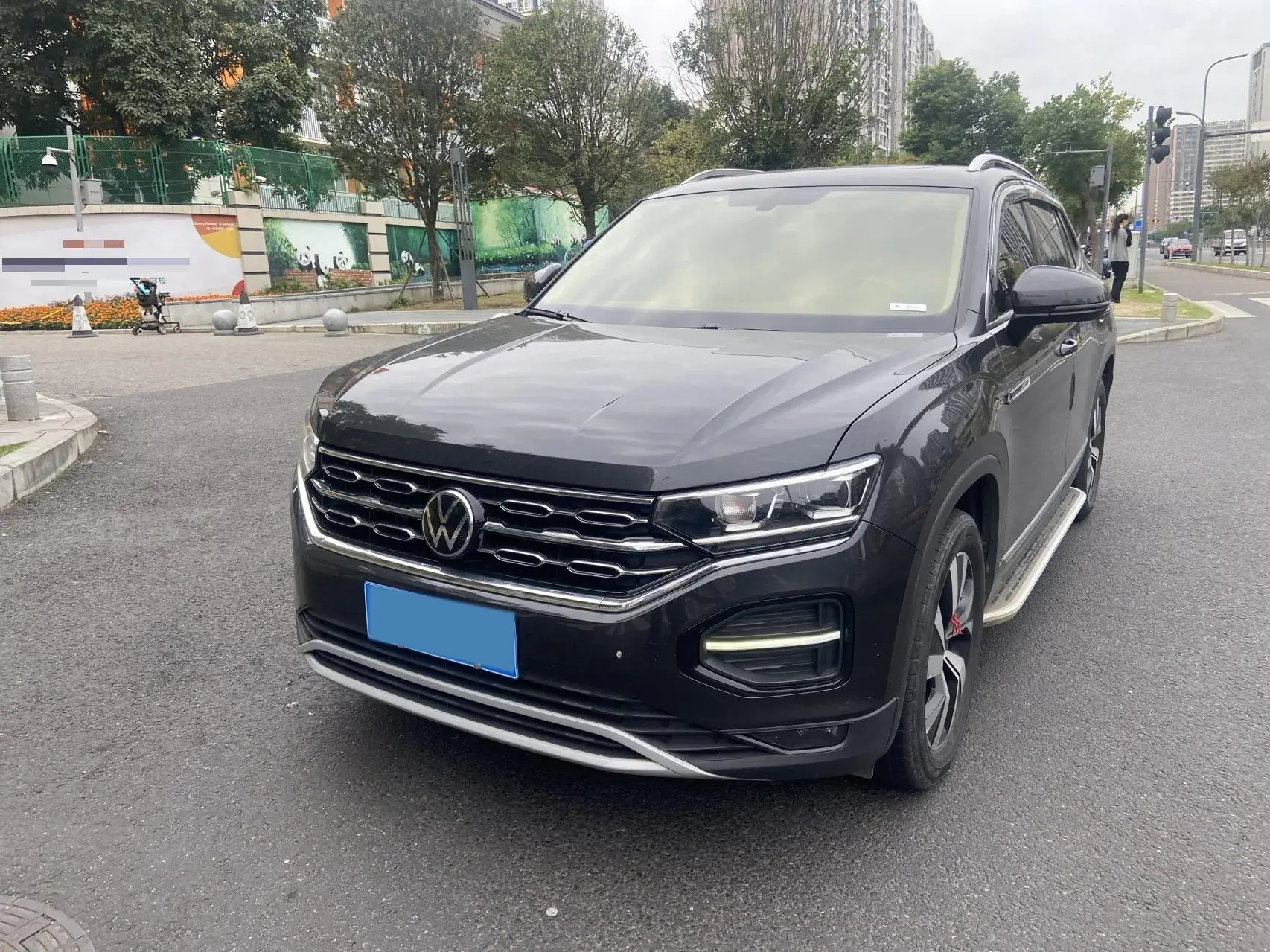 2022 VOLKSWAGEN TAYRON view 1