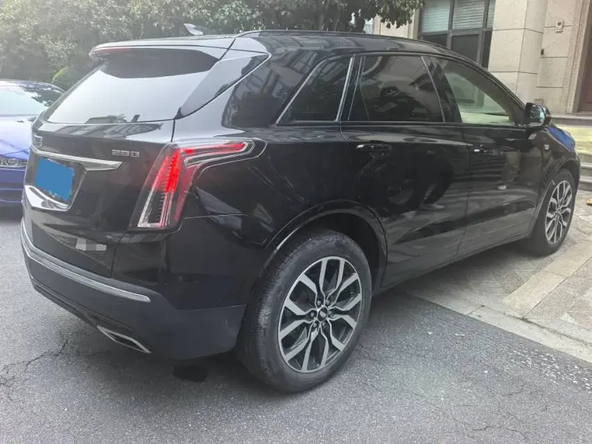 2021 CADILLAC XT5 thumbnail 4