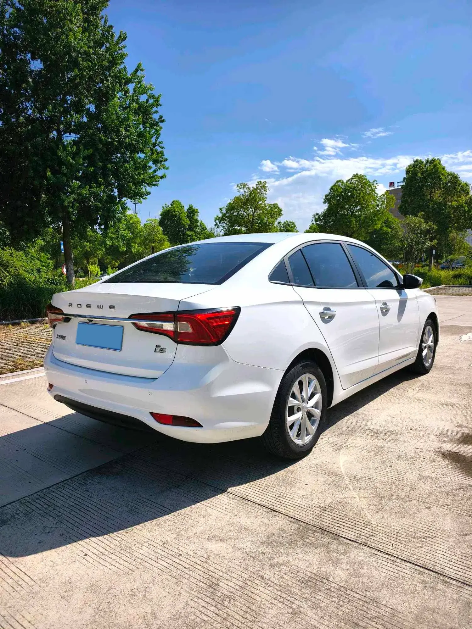 2019 ROEWE I5 thumbnail 4