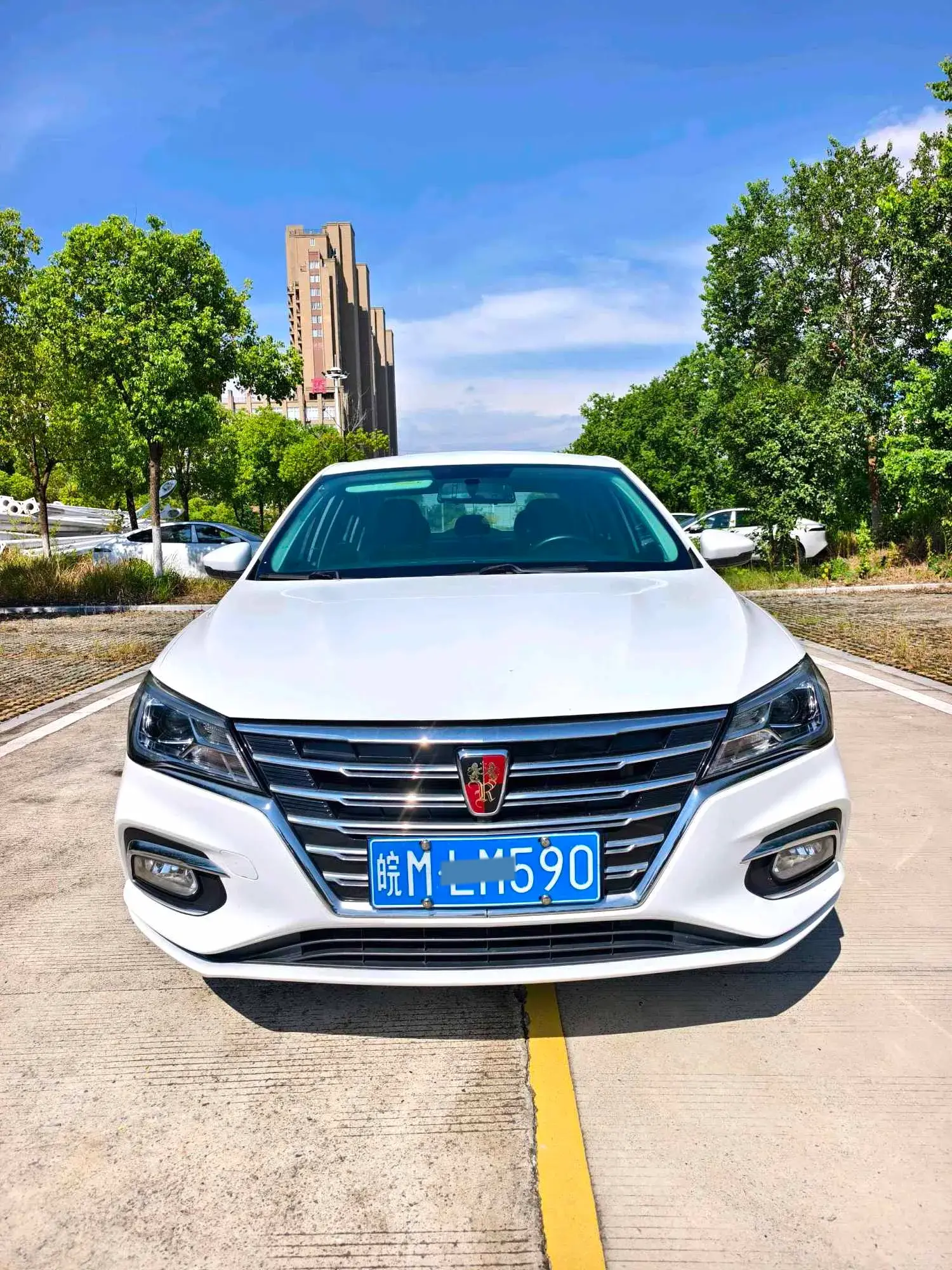 2019 ROEWE I5 thumbnail 2