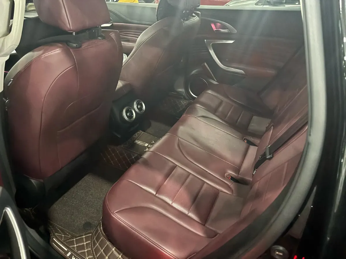 2020 WEY VV7 GT 2.0T 227HP L4 7DCT,autocango,china used car exporter,china ev exporter,chinese used car exporter,chinese used ev exporter