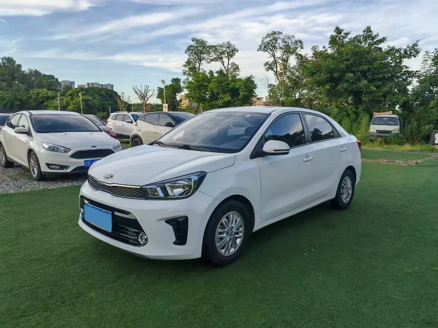 2017 KIA PEGAS view 1