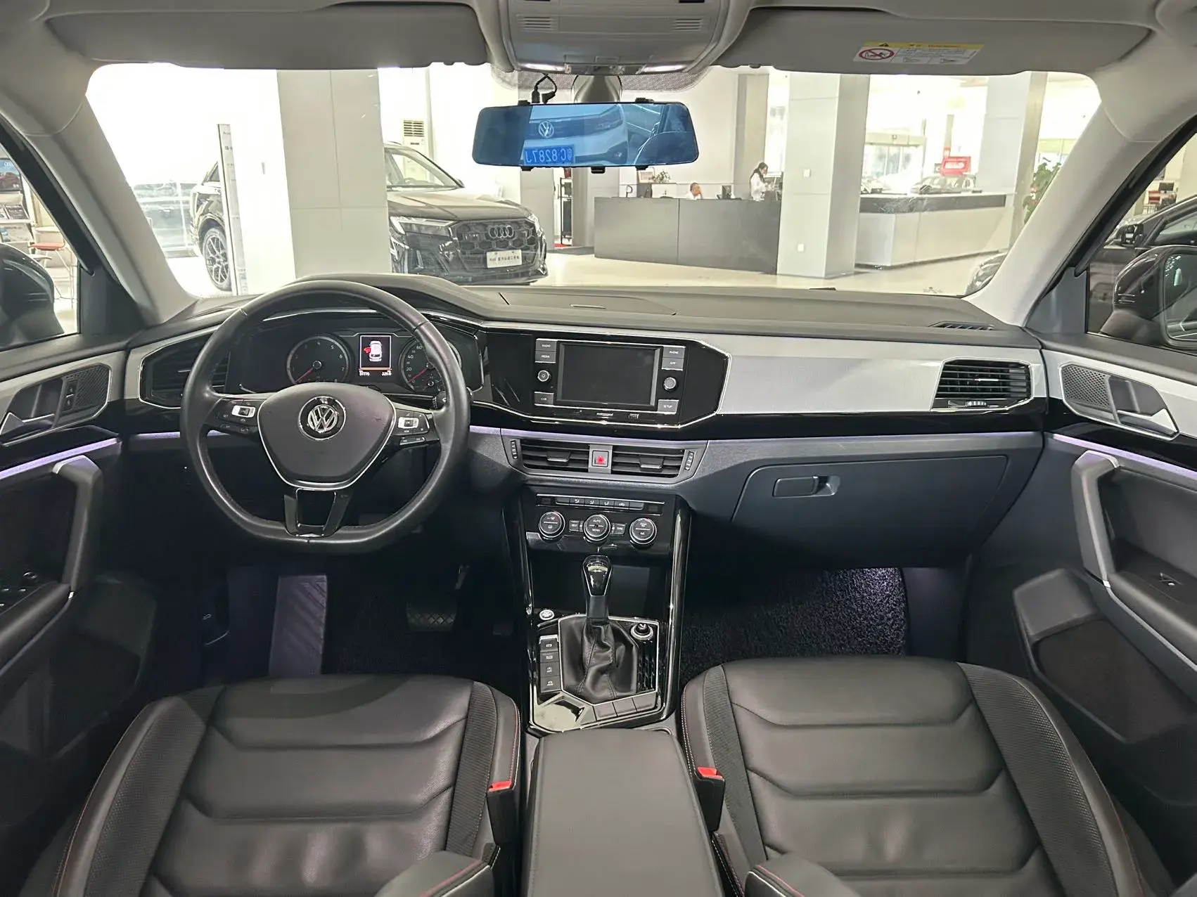 2019 VOLKSWAGEN TAYRON thumbnail 4