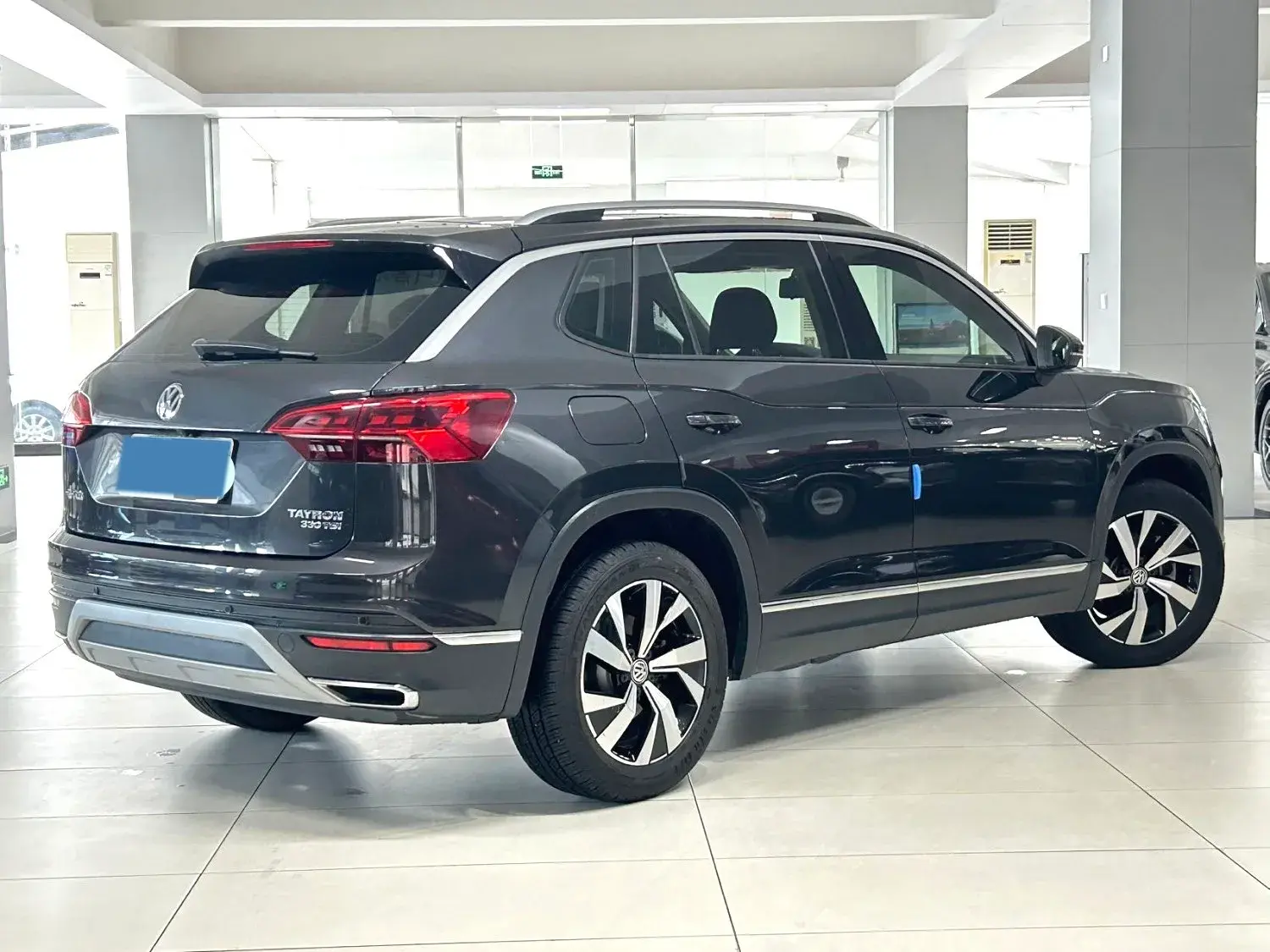 2019 VOLKSWAGEN TAYRON thumbnail 3