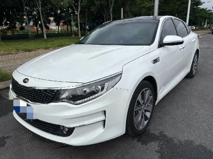2017 KIA K5 view 1
