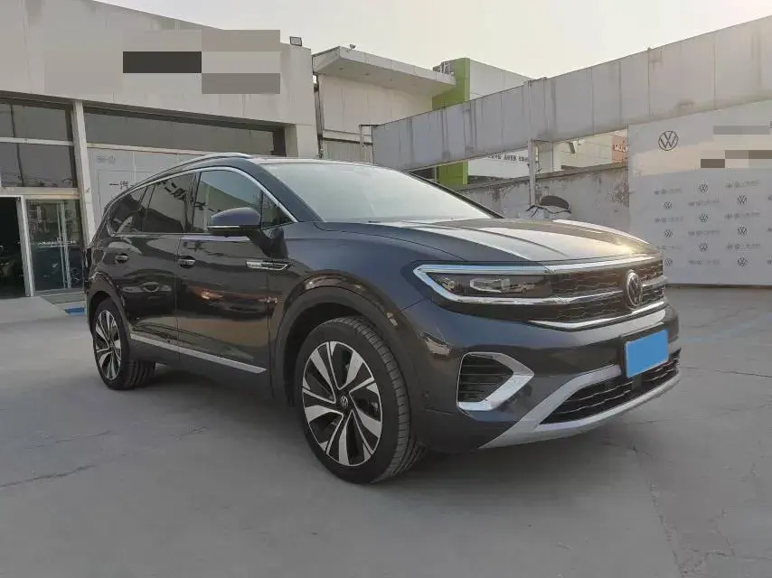 2023 VOLKSWAGEN TALAGON thumbnail 3