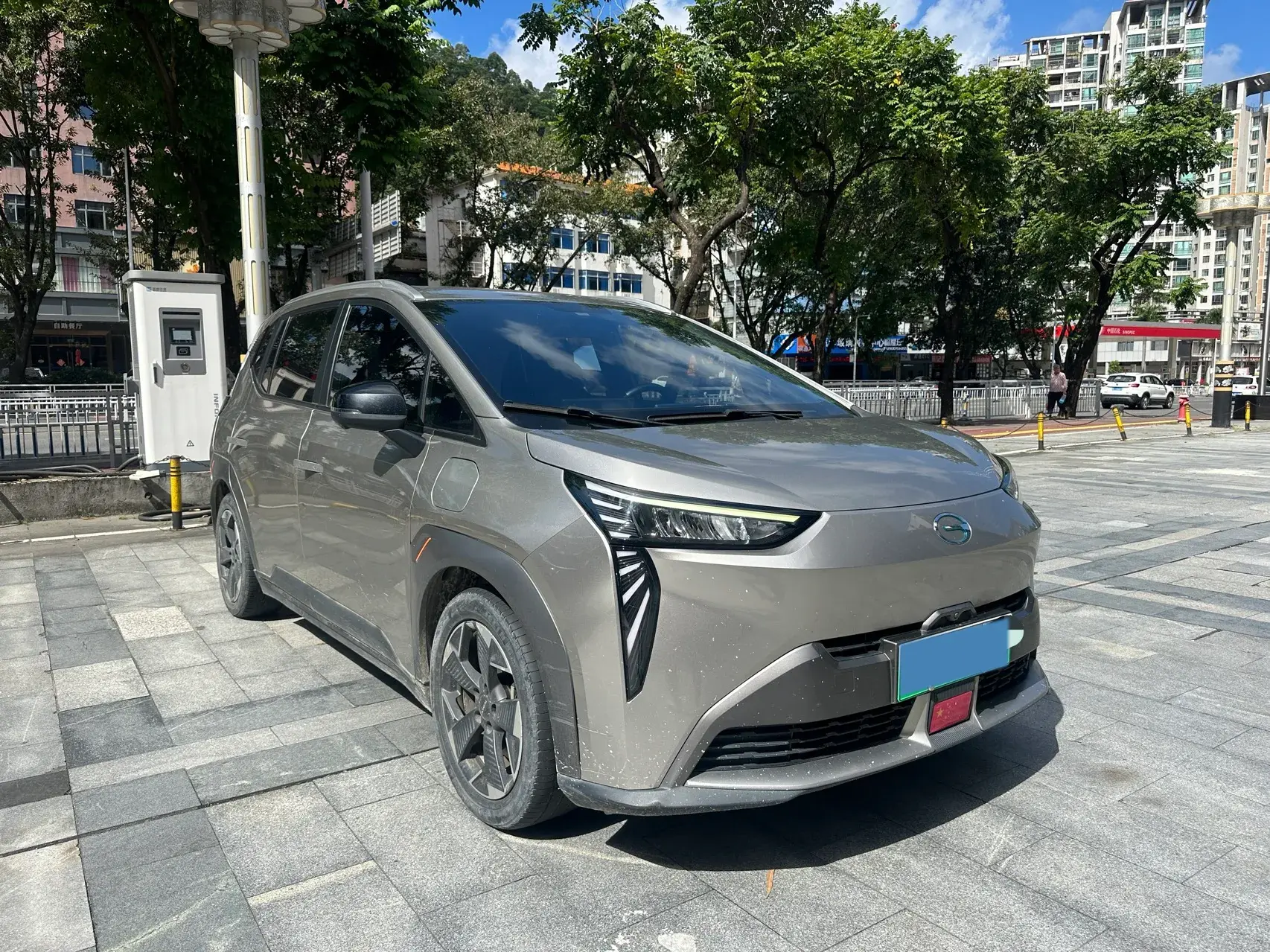 2021 AION Y thumbnail 3