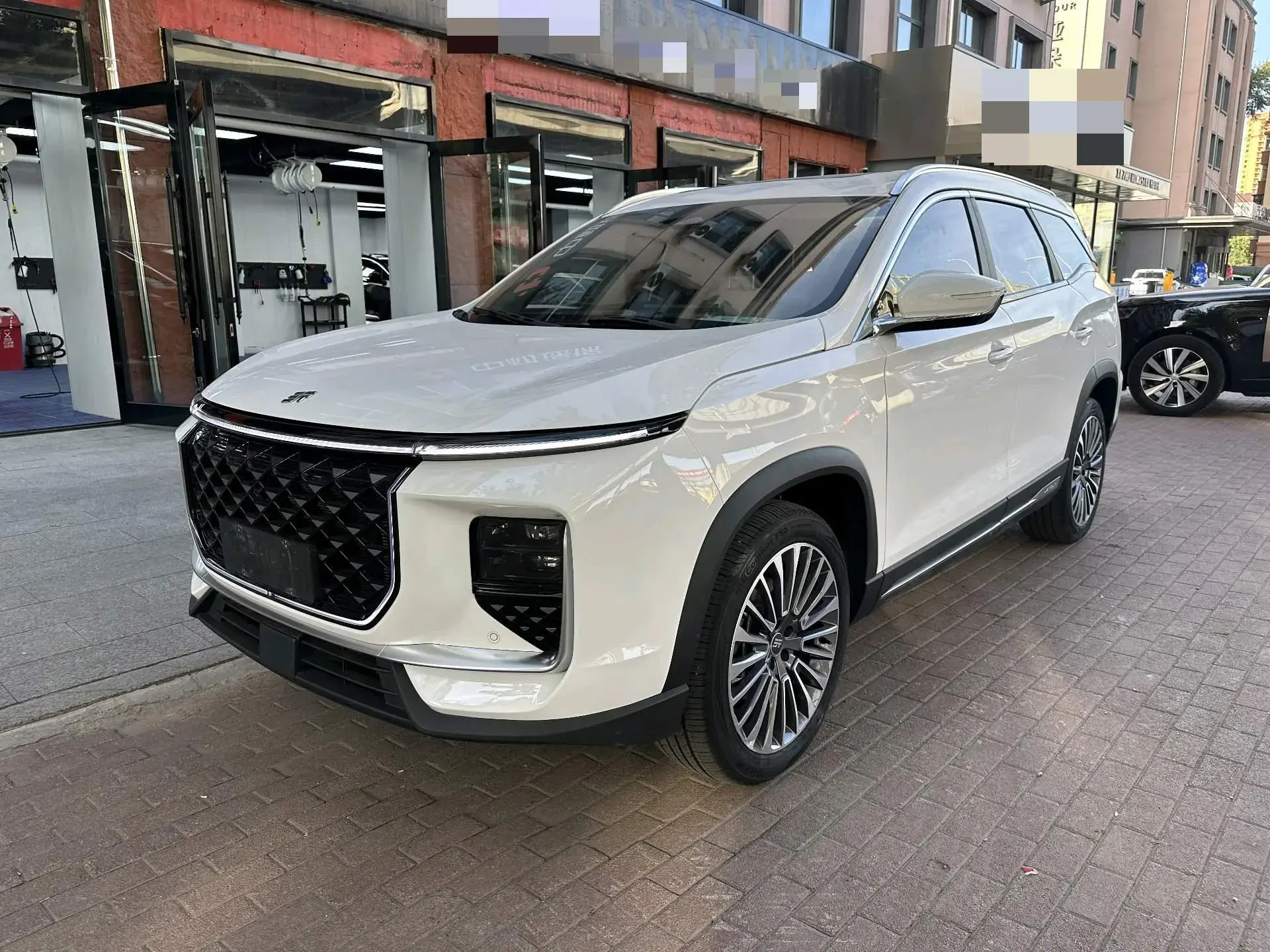 2023 JETOUR X70 view 1