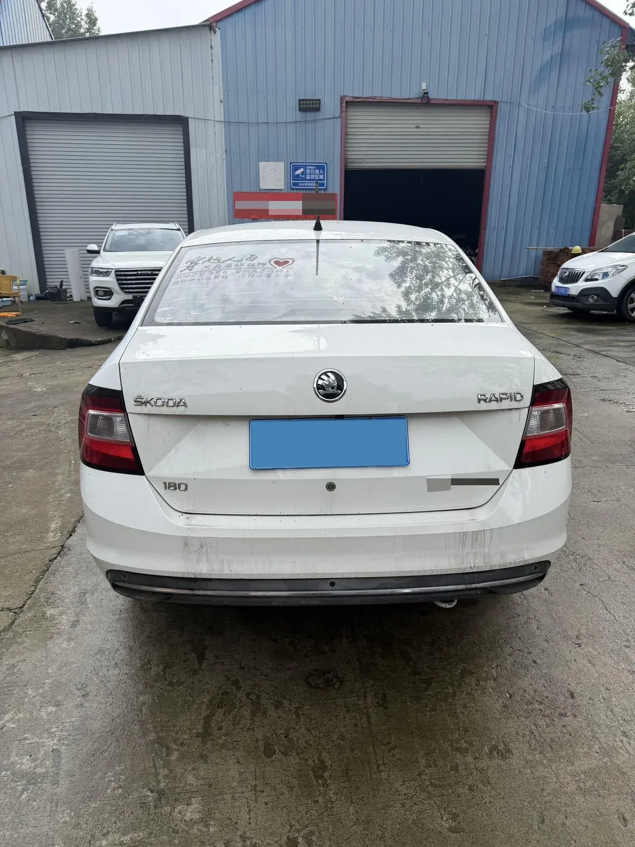 2018 SKODA RAPID thumbnail 4