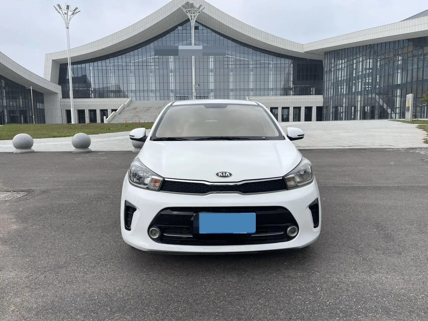 2017 KIA PEGAS thumbnail 2