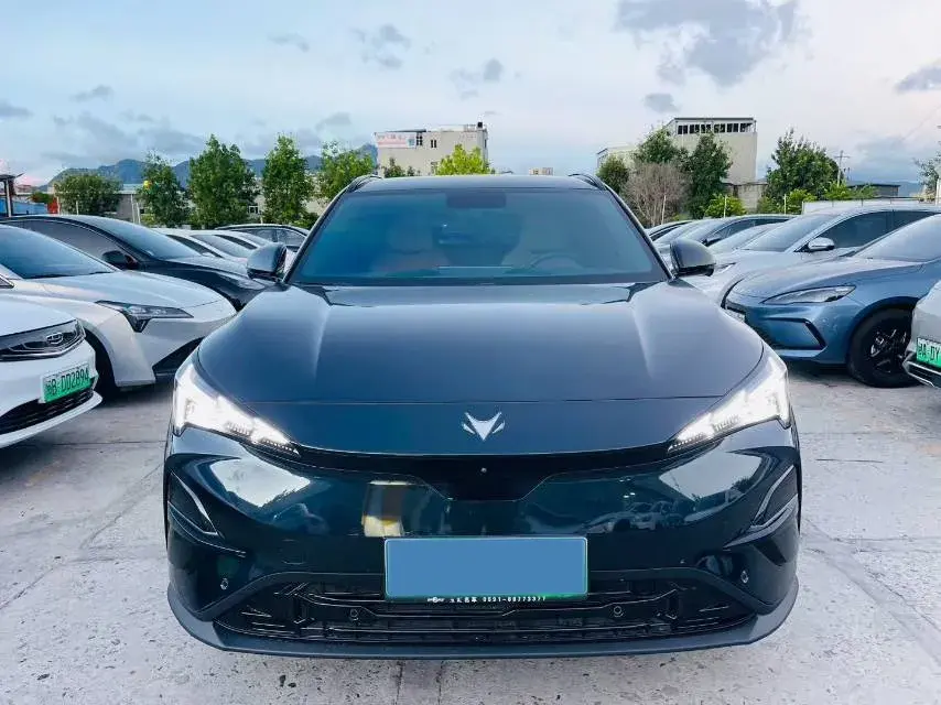 2025 ARCFOX ΑT5 thumbnail 2