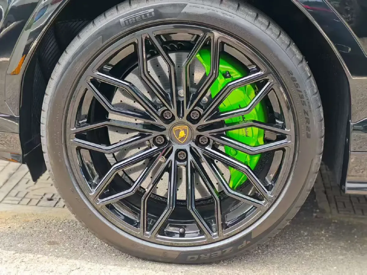 2025 Lamborghini Urus SE 4.0T 620HP V8 8AT PHEV,autocango,china used car exporter,china ev exporter,chinese used car exporter,chinese used ev exporter