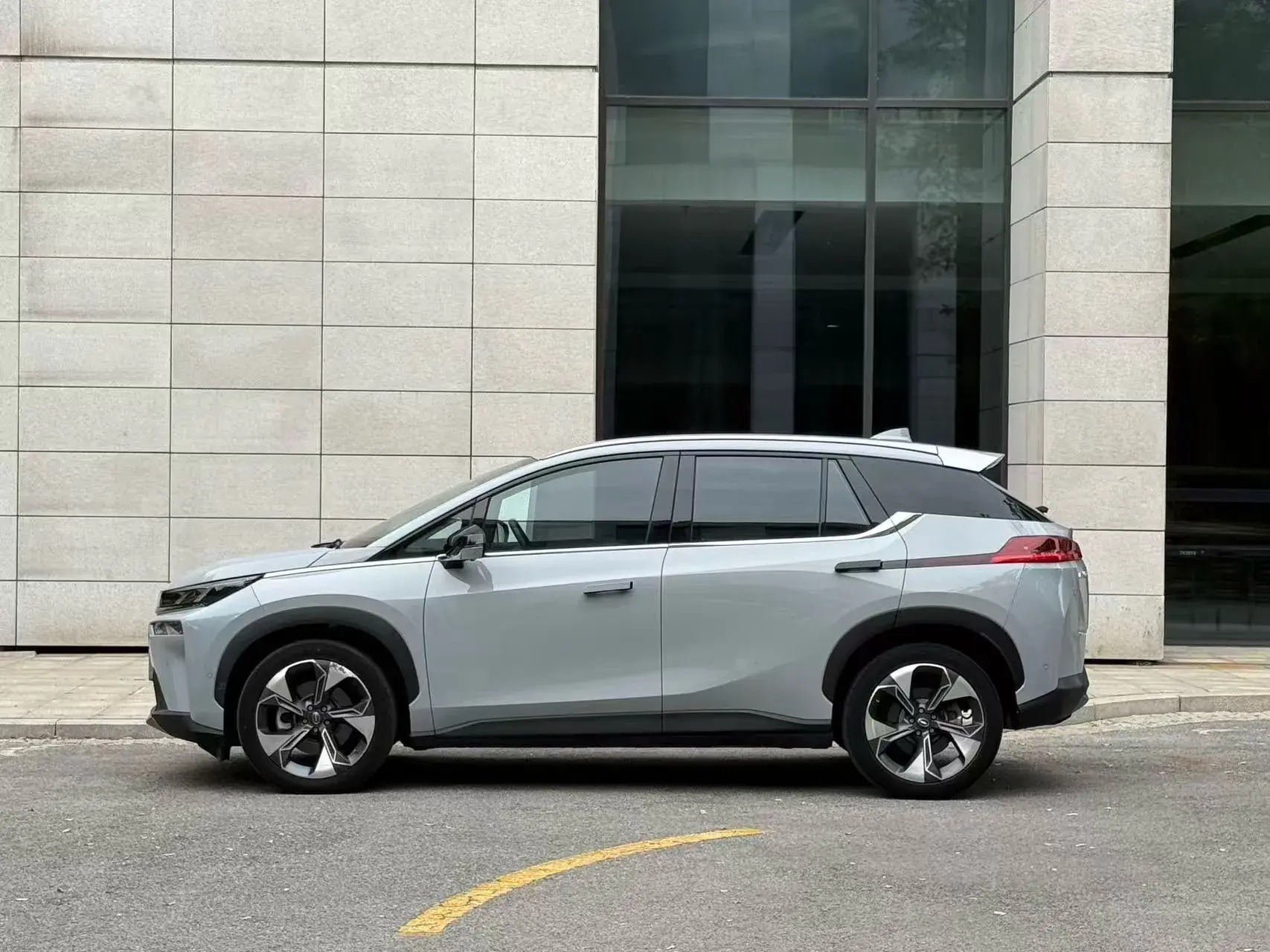 2020 AION V thumbnail 4