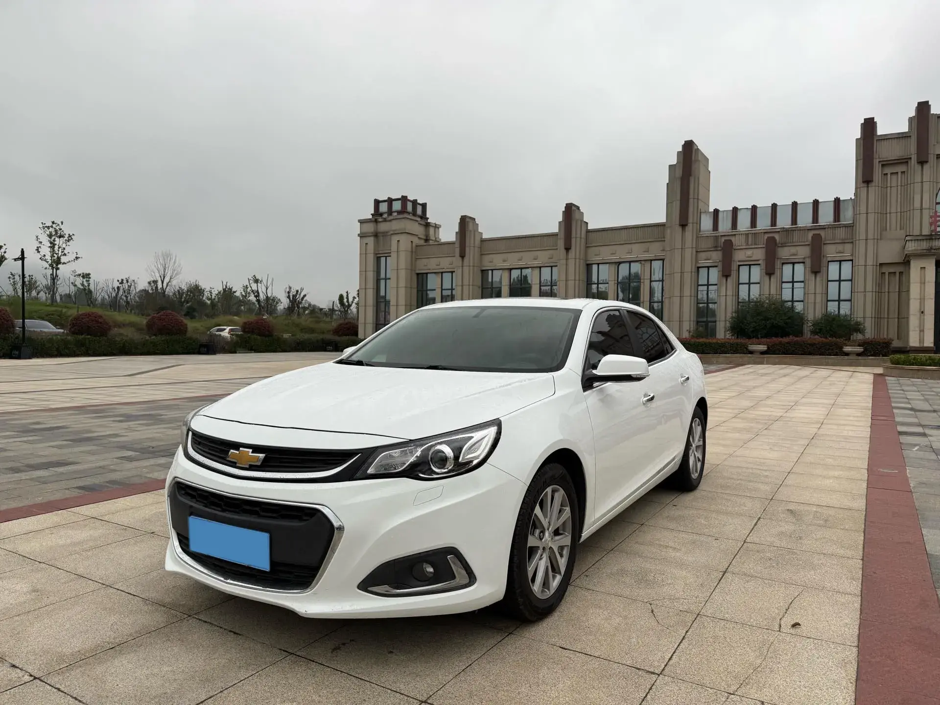2018 CHEVROLET MALIBU view 1