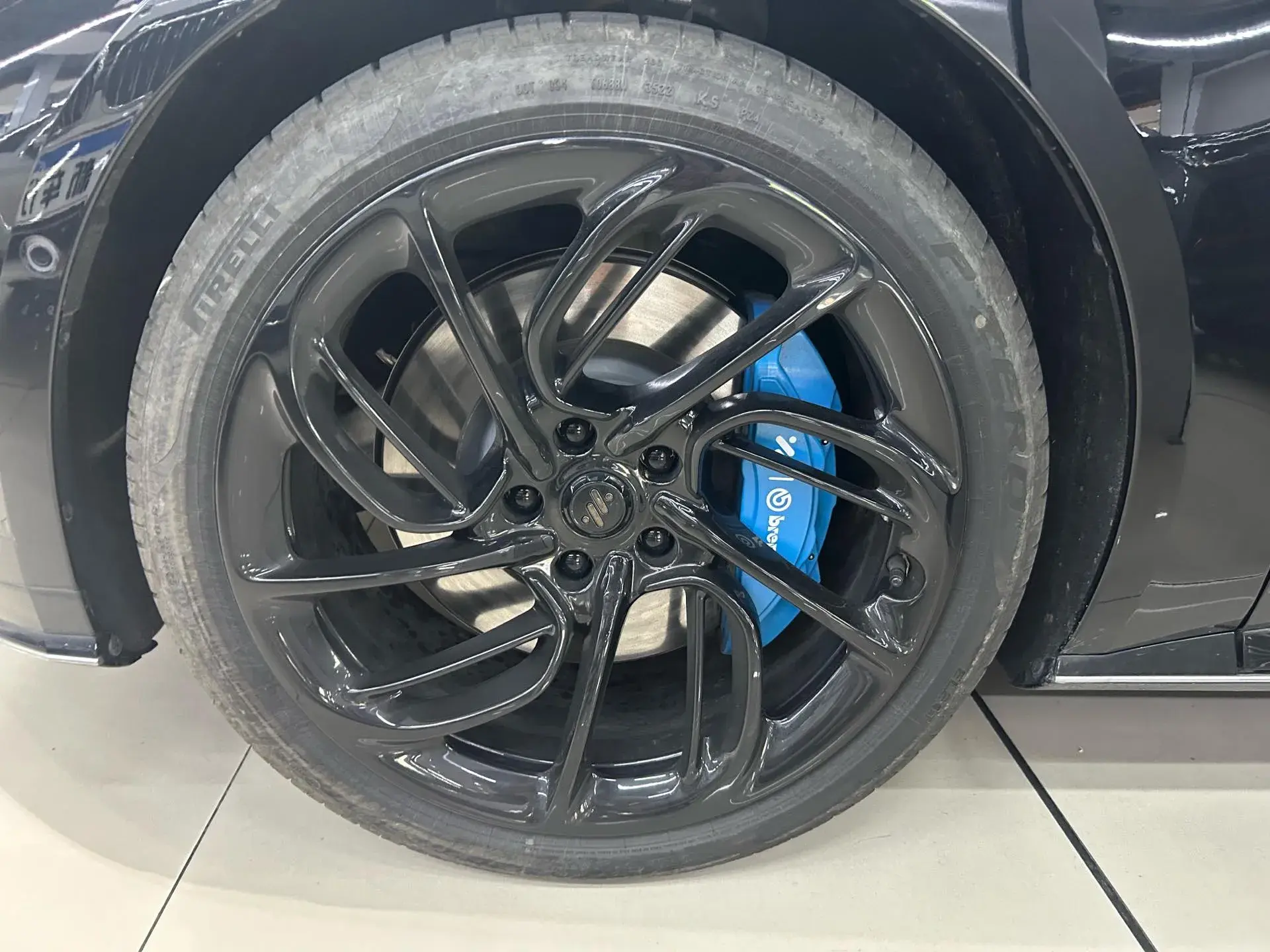 2023 IM L7 thumbnail 3