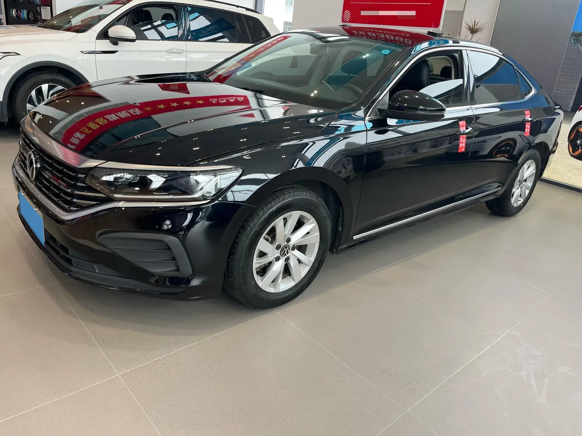 2022 VOLKSWAGEN PASSAT view 1